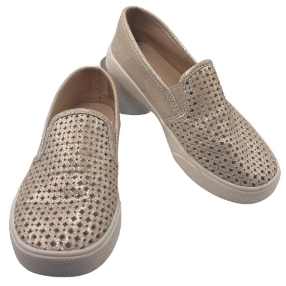 Cat & Jack Perforated Sip On Sneakers Size 3